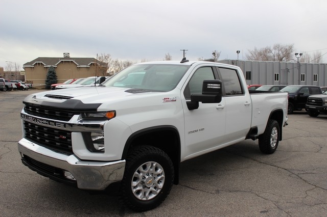 2023 Chevrolet Silverado 3500HD LT's photo