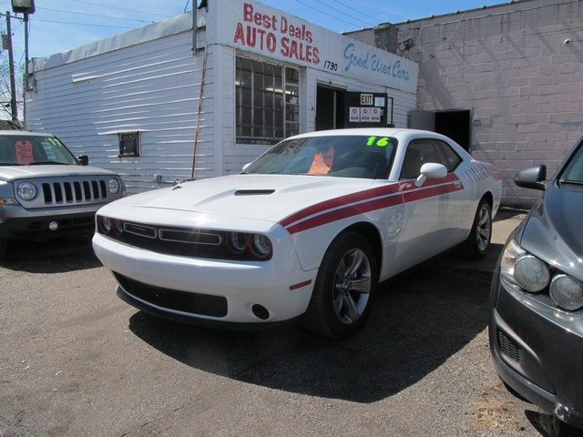 2016 Dodge Challenger SXT