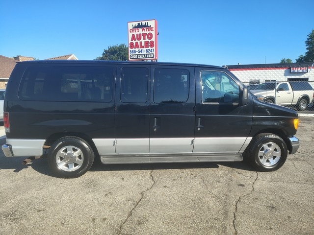 2006 Ford Econoline Wagon XLT