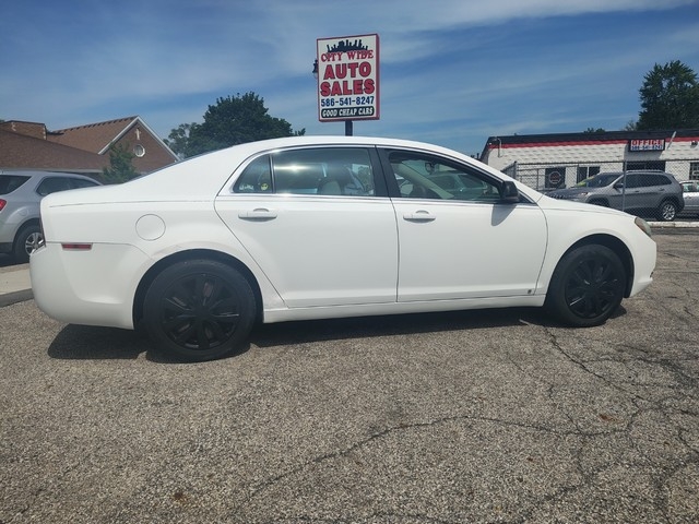 2010 Chevrolet Malibu 1LS's photo