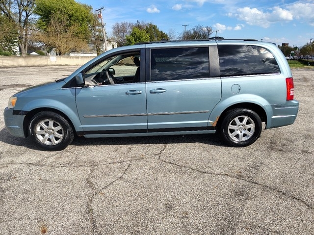2009 Chrysler Town & Country
