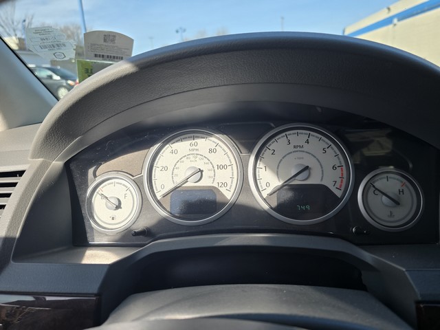 2010 Chrysler Town & Country #11